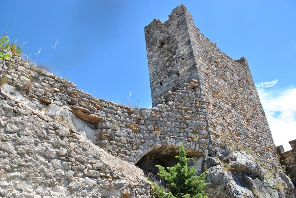 La Sarrasine Villa Егез Екстериор снимка